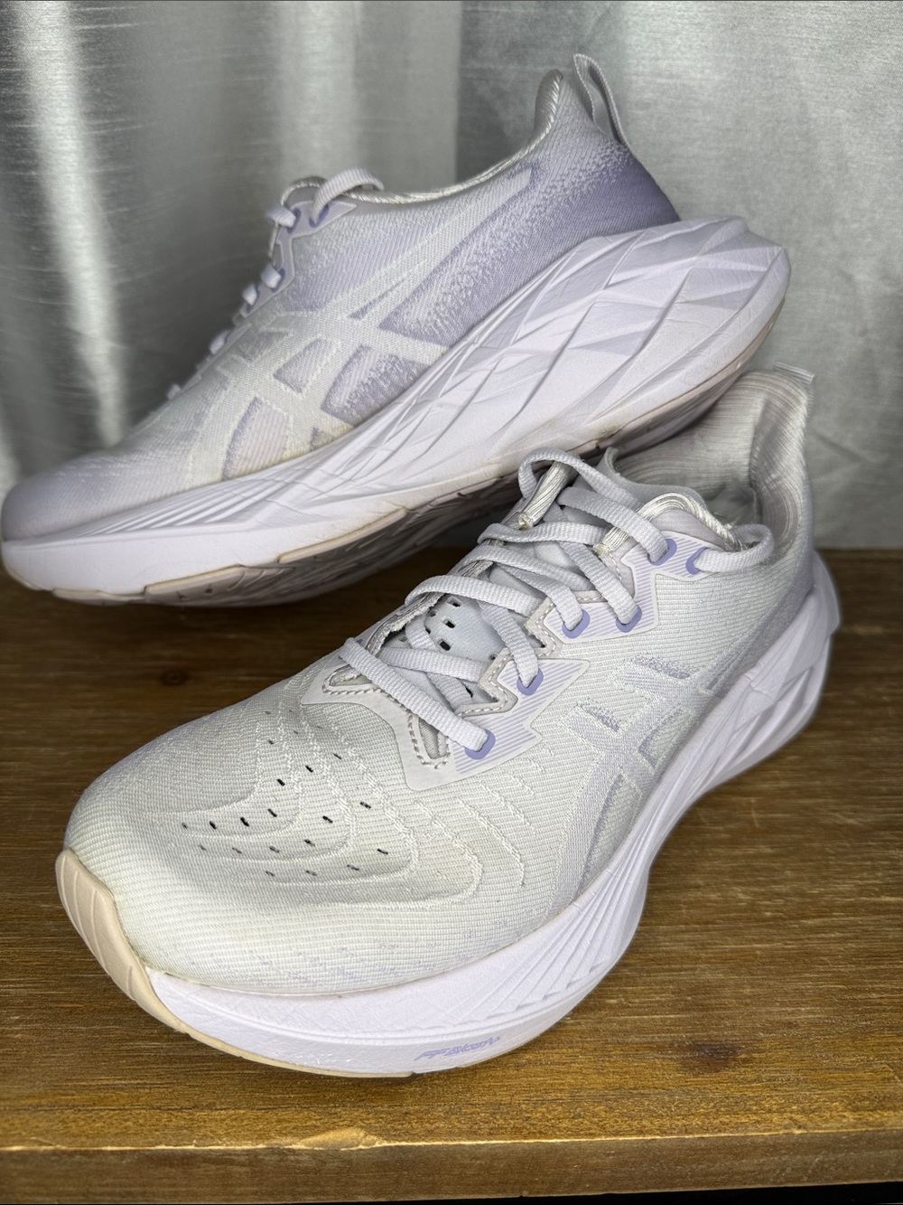 ASICS Novablast 4 Lilac Hint Faded Ash Rock Running Training Shoe Women’s 9.5